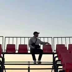 BLANCE을(를) 듣고, 뮤직 비디오를 보고, 약력을 읽고, 투어 일정 등을 확인하세요!