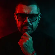 Poslechněte si interpreta DJ Turtle, sledujte hudební videa, přečtěte si životopis, podívejte se na data turné a další informace.