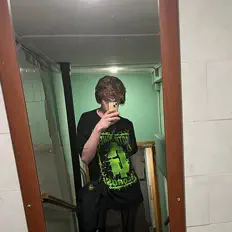 Poslechněte si interpreta KILLKITE, sledujte hudební videa, přečtěte si životopis, podívejte se na data turné a další informace.
