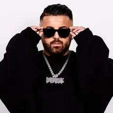DJ LESLIEを聴いたり、ミュージックビデオを鑑賞したり、経歴やツアー日程などを確認したりしましょう！