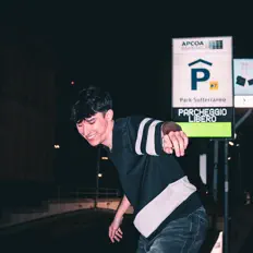 Ouve Alla, vê vídeos de música, lê a biografia, vê as datas da digressão e muito mais!