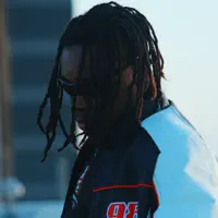 Hör dir undefined an, schau dir Musikvideos an, lies die Biografie, finde Tourdaten und mehr!