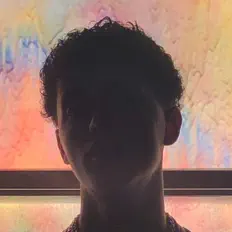 Ouve Naqi, vê vídeos de música, lê a biografia, vê as datas da digressão e muito mais!