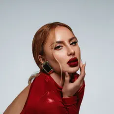 Ascolta ANNA ASTI, guarda video musicali, leggi la biografia, vedi le date del tour & altro!