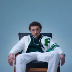 聆聽 Doru、觀看音樂影片、閱讀小傳、查看巡演日期等！