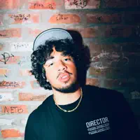 Escucha a undefined, mira vídeos musicales, lee la biografía, consulta fechas de giras y mucho más.