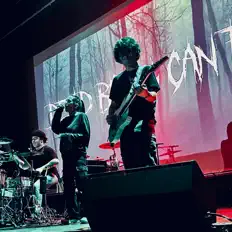 Escucha a Dead Birds Can Fly, mira vídeos musicales, lee la biografía, consulta fechas de giras y mucho más.