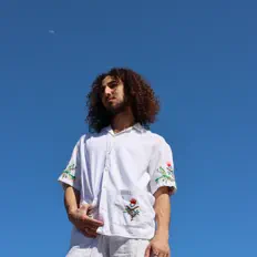 Ouça Moetiv, assista a videoclipes, leia a biografia, veja as datas das turnês e mais!