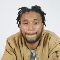 Poslechněte si interpreta undefined, sledujte hudební videa, přečtěte si životopis, podívejte se na data turné a další informace.