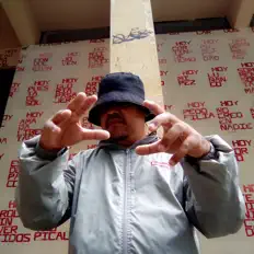 Hör dir Enigmacrc an, schau dir Musikvideos an, lies die Biografie, finde Tourdaten und mehr!