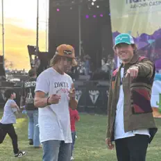 Caleb Twidwell and The Dirty White T-Shirt Boys을(를) 듣고, 뮤직 비디오를 보고, 약력을 읽고, 투어 일정 등을 확인하세요!