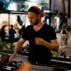 Listen to DJ Ilija Frapp, watch music videos, read bio, see tour dates & more!