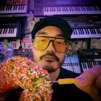 Escucha a undefined, mira vídeos musicales, lee la biografía, consulta fechas de giras y mucho más.