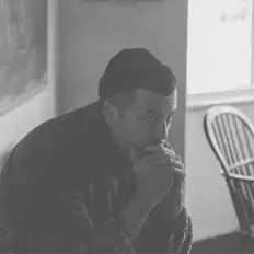 Poslechněte si interpreta SYML, sledujte hudební videa, přečtěte si životopis, podívejte se na data turné a další informace.