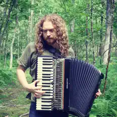 Escucha a Ben Richter, mira vídeos musicales, lee la biografía, consulta fechas de giras y mucho más.