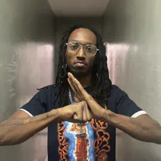 Flogod TheDeityを聴いたり、ミュージックビデオを鑑賞したり、経歴やツアー日程などを確認したりしましょう！