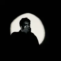 undefinedを聴いたり、ミュージックビデオを鑑賞したり、経歴やツアー日程などを確認したりしましょう！