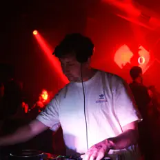 收听 Flex Orlando、观看音乐视频、阅读小传、查看巡演日期等 ！