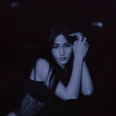 Ascolta Karina Grace, guarda video musicali, leggi la biografia, vedi le date del tour & altro!
