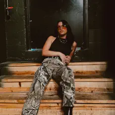 Luister naar Shelby Raye, bekijk muziekvideo's, lees de bio, bekijk de tourdata, en meer!