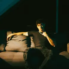 Ouve Inzunza, vê vídeos de música, lê a biografia, vê as datas da digressão e muito mais!