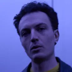Poslechněte si interpreta Max Pope, sledujte hudební videa, přečtěte si životopis, podívejte se na data turné a další informace.