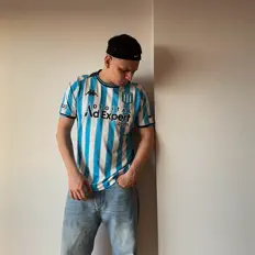 Dengarkan Gassy, tonton video musik, baca bio, lihat tanggal tur & lainnya!