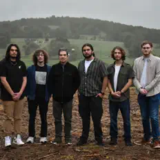 Hör dir Seek and Surrender an, schau dir Musikvideos an, lies die Biografie, finde Tourdaten und mehr!