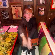 Poslechněte si interpreta MALOYYY, sledujte hudební videa, přečtěte si životopis, podívejte se na data turné a další informace.