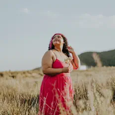 Ouça Ayanna Noble, assista a videoclipes, leia a biografia, veja as datas das turnês e mais!