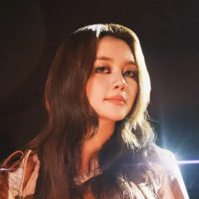 Listen to Thiều Bảo Trang, watch music videos, read bio, see tour dates & more!