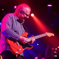 Poslechněte si interpreta Jan Flicker, sledujte hudební videa, přečtěte si životopis, podívejte se na data turné a další informace.