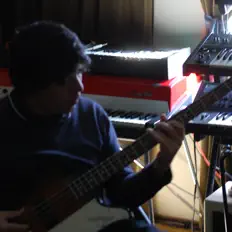 Escucha a Andrés Arzate, mira videos musicales, lee su biografía, consulta las fechas de las gira y más.