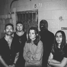 Eight Cold Hellsを聴いたり、ミュージックビデオを鑑賞したり、経歴やツアー日程などを確認したりしましょう！