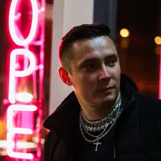 Ouve Caleb Taker, vê vídeos de música, lê a biografia, vê as datas da digressão e muito mais!