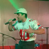 Escucha a undefined, mira videos musicales, lee su biografía, consulta las fechas de las gira y más.