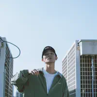聆聽 undefined、觀看音樂影片、閱讀小傳、查看巡演日期等！