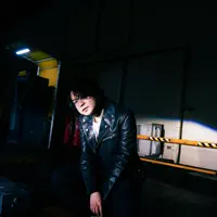 Escucha a undefined, mira videos musicales, lee su biografía, consulta las fechas de las gira y más.