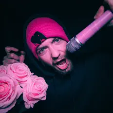 Escucha a three blue cars, mira vídeos musicales, lee la biografía, consulta fechas de giras y mucho más.