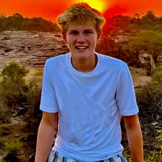 Luister naar Luke DJ, bekijk muziekvideo's, lees de bio, bekijk de tourdata, en meer!