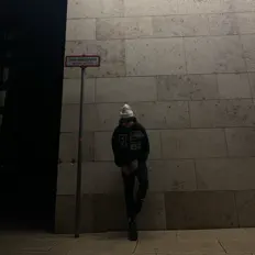 Écoutez LIL TITA, regardez des vidéoclips, lisez la biographie, consultez les dates de tournée et plus encore !