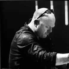 Luister naar Mark A Peters, bekijk muziekvideo's, lees de bio, bekijk de tourdata, en meer!