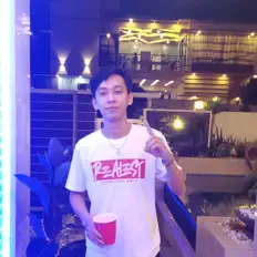 收听 Josh Cruest、观看音乐视频、阅读小传、查看巡演日期等 ！