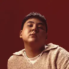 Escucha a IL'HAN, mira videos musicales, lee su biografía, consulta las fechas de las gira y más.