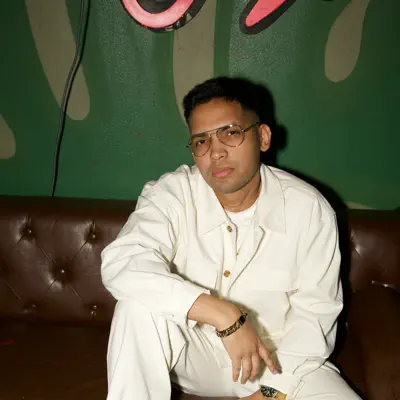 Listen to DelaCosta, watch music videos, read bio, see tour dates & more!