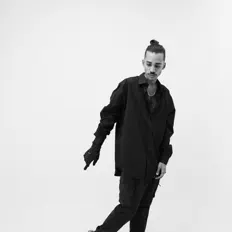 Ouça MYSTICO, assista a videoclipes, leia a biografia, veja as datas das turnês e mais!