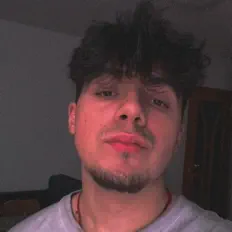Poslechněte si interpreta Joeycrack, sledujte hudební videa, přečtěte si životopis, podívejte se na data turné a další informace.