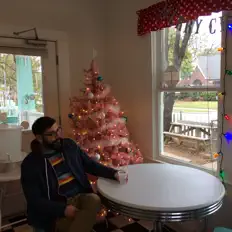 聆聽 Rusty James、觀看音樂影片、閱讀小傳、查看巡演日期等！