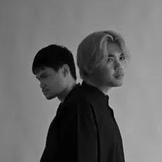 收听 TWODAYS、观看音乐视频、阅读小传、查看巡演日期等 ！