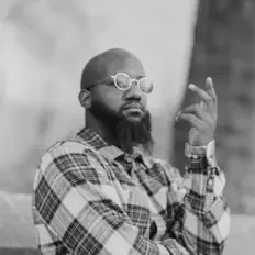 Écoutez Joey Golden, regardez des vidéoclips, lisez la biographie, consultez les dates de tournée et plus encore !